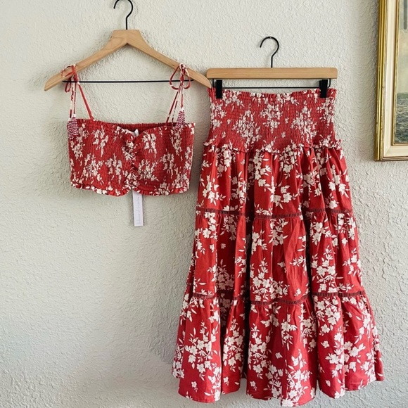 House of Harlow 2 piece red floral set - Picture 2 of 6